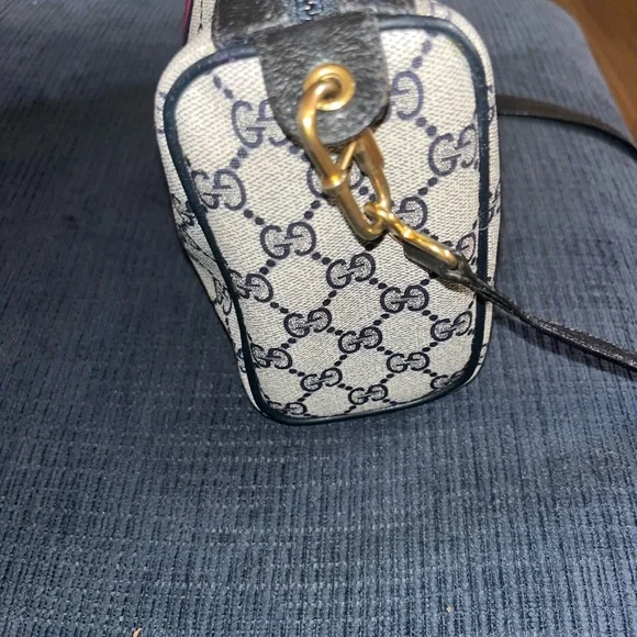 Gucci Women's Black and Gray Shoulder Bag - Picture 14 of 16